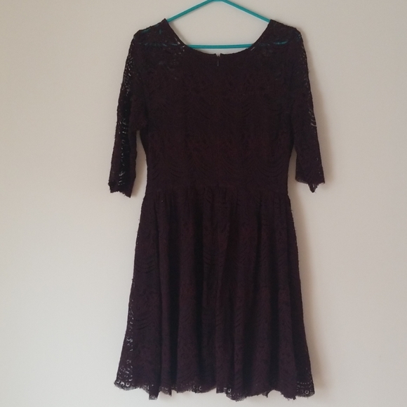 Cupcakes and cashmere Comet lace dress - Picture 3 of 5